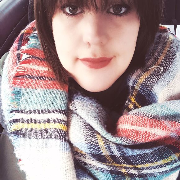 Meet your Posher, Sarah - Picture 1 of 1